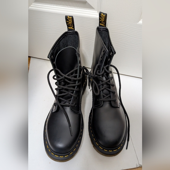 Dr. Martens 1460 Boots Smooth Black Size 9 Women's NEW NWOB - Picture 4 of 6